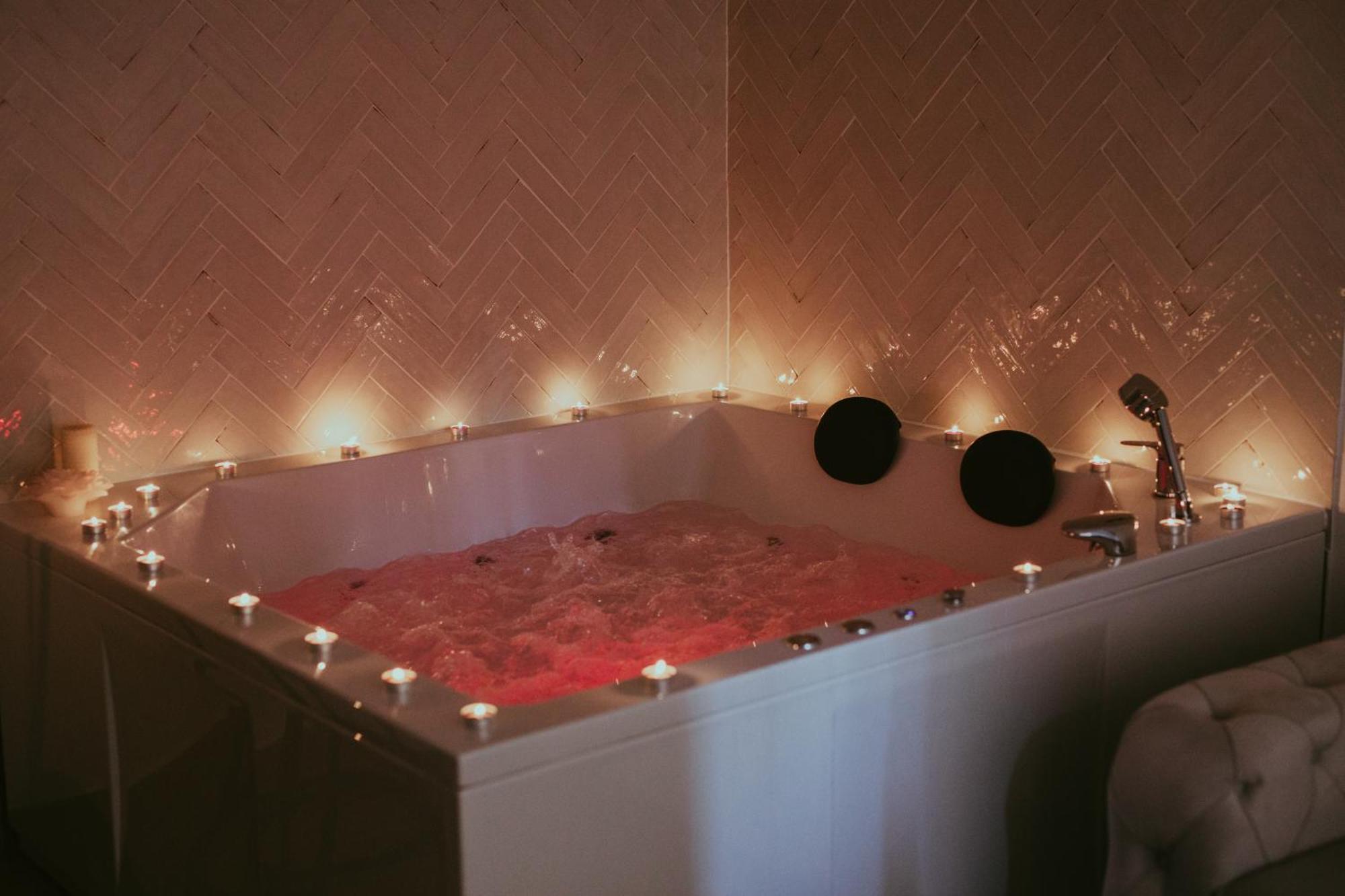 Luxury Jacuzzi Apartment Mostar Esterno foto